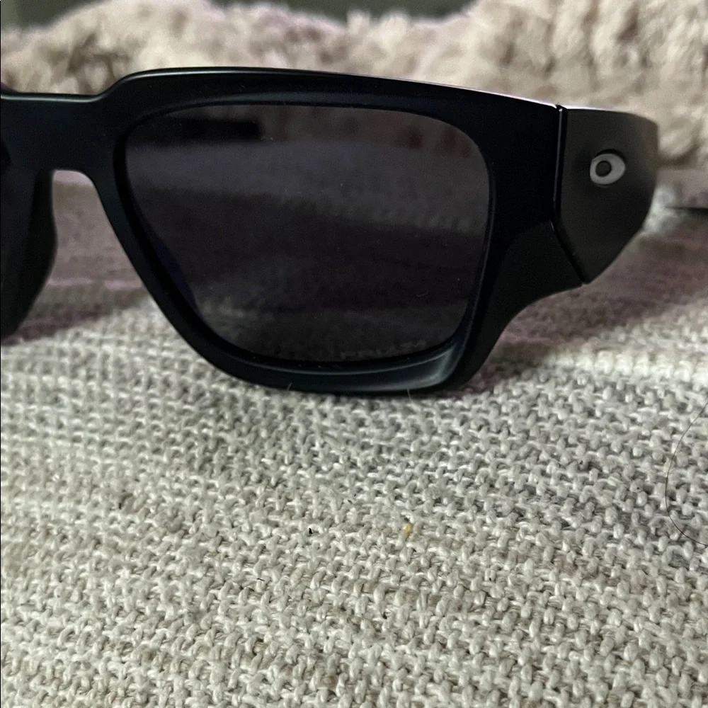 Oakley Matte Black Sunglasses INSTAGATOR - Picture 3 of 5